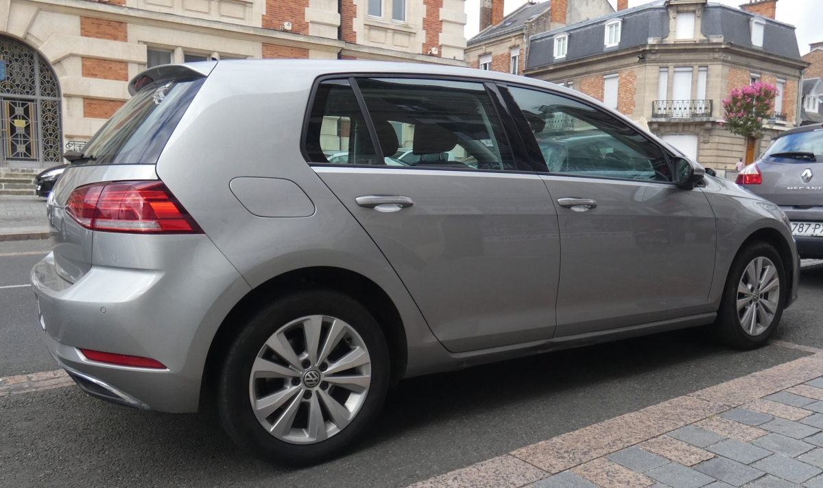 Volkswagen Golf — 18